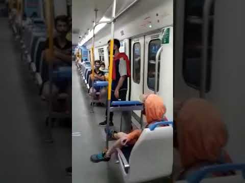 raperos tren sarmiento improvisando