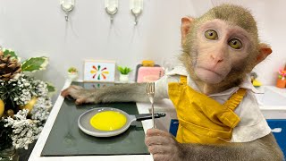 Download lagu Monkey Bim Bim pergi ke supermarket untuk membeli peralatan dapur dan makan telur dengan anak anjing mp3