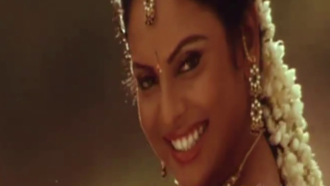 Sarale Sarale Song Lyrics | Vedigundu Murugesan