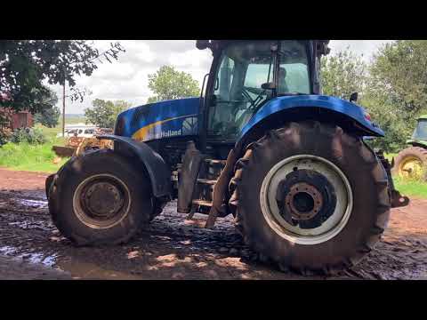 AC14-Lot 060: 2009 New Holland T8040 4x4 Tractor