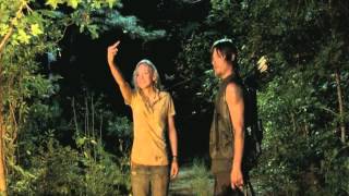 The Walking Dead – Beth and Daryl light up the house