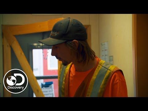A Crushing Injury for Team Parker | Gold Rush