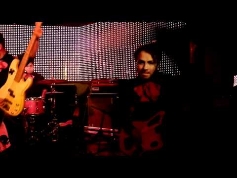 Twin Tones - Tras la cabeza del Indio