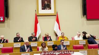 ខ្លឹមសារទាំងស្រុងនៃការសំណេះសំណាលនៅក្នុងរដ្ឋសភាជាតិនៃប្រទេសម៉ូណាកូ​ របស់ម្ចាស់គ្រូ​ សាន​ សុជា