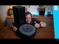 Deze Roomba leegt zichzelf (maar niet je portemonnee!)