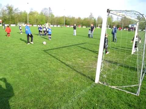 Penalty schieten van Nieuwerkerk F4 tegen Bergambacht  F2 (MVI_0321)