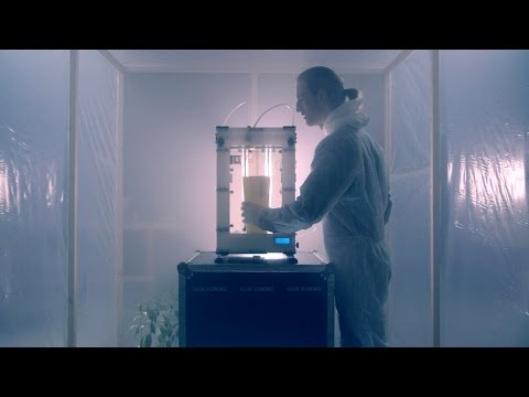 Han Koning puts 103% Vase back into production by 3D printing it himself