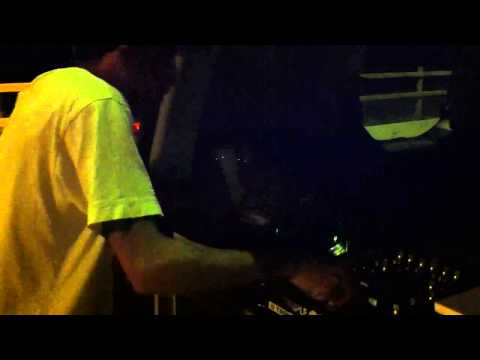 DJ MOGRO [scratching in the street]