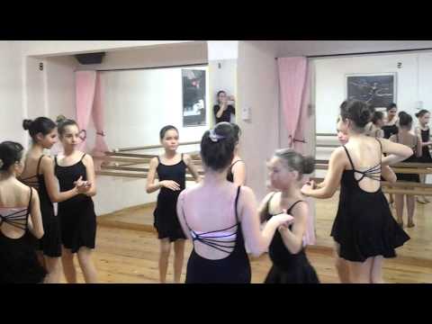 Salsa rueda - dance school olga berta sellina