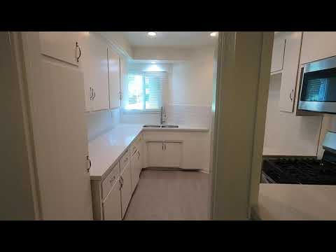 PL9515 - Luxury Valley Village 1 Bed Apartment For Rent!