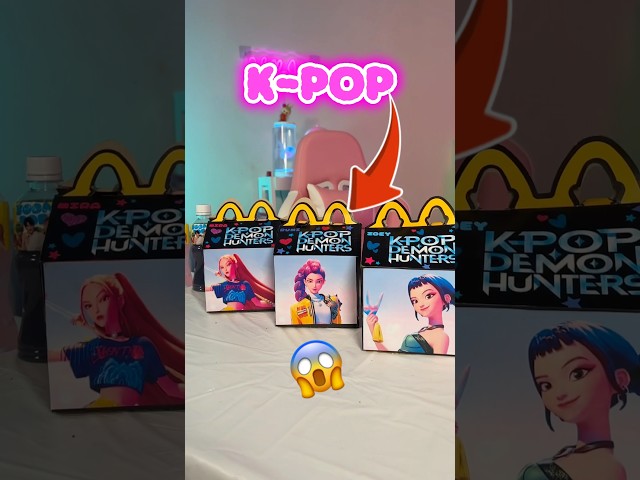 Vídeo relacionado con OPVYAEU Neceser Mujer K Pop Regalos Neceser Detalles Cumpleaños Guerreras Kpop Estuch Maquillaj Mujer Niñas Llaveros K Pop Neceser para Maquillaje Complementos Viaj Autocolantes