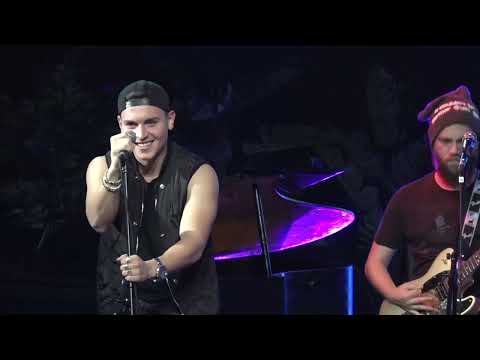 BORIS, VUK I ĐORĐE PRICAJU SA IGRAČICAMA O KOREOGRAFIJI I NJIHOV NASTUP - 11.11.2022. - INSTA TV