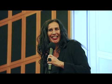 RFH Köln - 11. Forum.Mediendesign 2018 »digital sub optimal« Vortrag Regula Steampfli