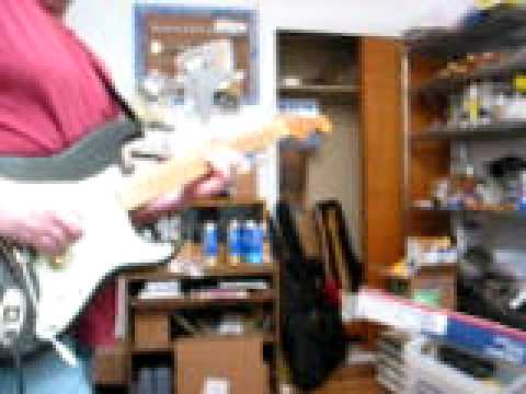 Joe Gagan Nine Volt Nirvana Dinosaur Fuzz Fender 1970 Princeton Reverb.AVI