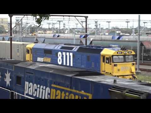 Pacific National 8111 passes through Greenacre