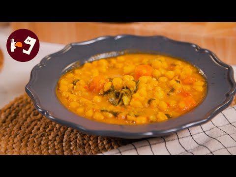 Guiso de garbanzos con acelgas - Receta de la abuela rápida y fácil con la cuchara