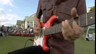 Video thumbnail for Watkins Rapier 33 'played live on BBC TV. Guitar Files #8 by TheGuitarCollection