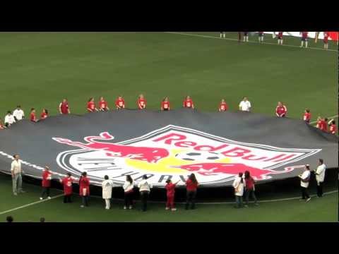 Getter Jaani singing National Anthem at New York R