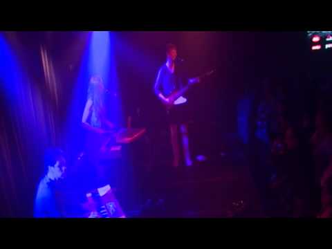 AB presents Ozark Henry!