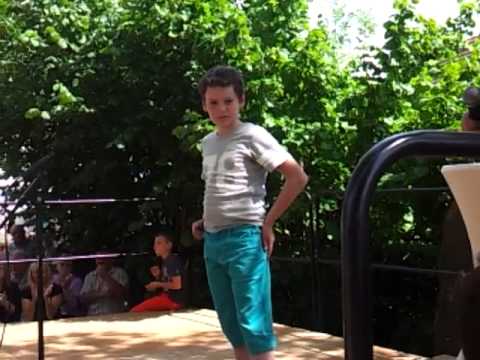 2. Deutscher Krähwettbewerb in Göcklingen: Yannik Weber- 1. Platz