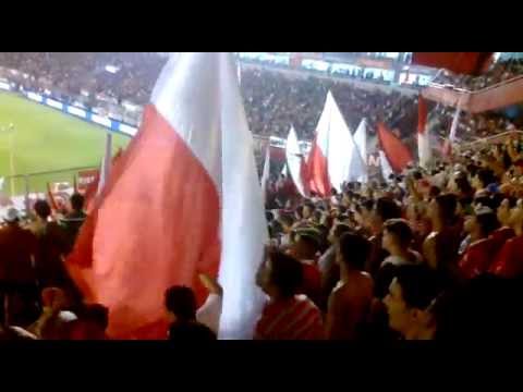 ""Nose como voy nose como vengo..."" Barra: La Barra del Rojo &bull; Club: Independiente