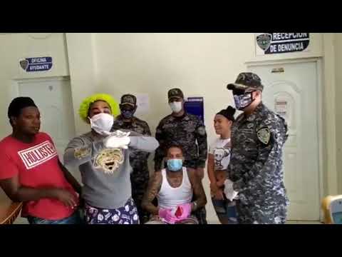 El Cherry Scom preso por violar el Toque de Queda junto a Kon3viga