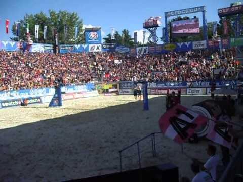Weflyhigh Beachteam Grand Slam Klagenfurt Begrüßung gegen BrinkReckermann