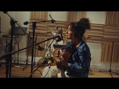 Sara Cruz and Locomotiva Azul 