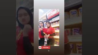 Download lagu Ada yang bulat tapi bukan tekad 🤣 #jilbab #cewek #hijab #viral #shorts mp3 Download lagu Ada yang bulat tapi bukan tekad 🤣 #jilbab #cewek #hijab #viral #shorts mp3