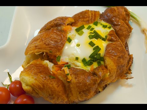 Croissant Omelet Boats , Easy And Fast Breakfast Or Brunch Recipes!