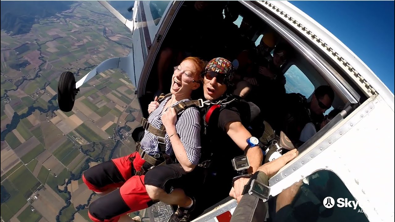 Skydive in tropical paradise with a tandem skydive over Cairns.