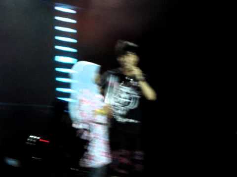 [fancam] 110618 SAN-E KISSED BY INDONESIAN GIRL 3/3 @FantastiKpopJKT