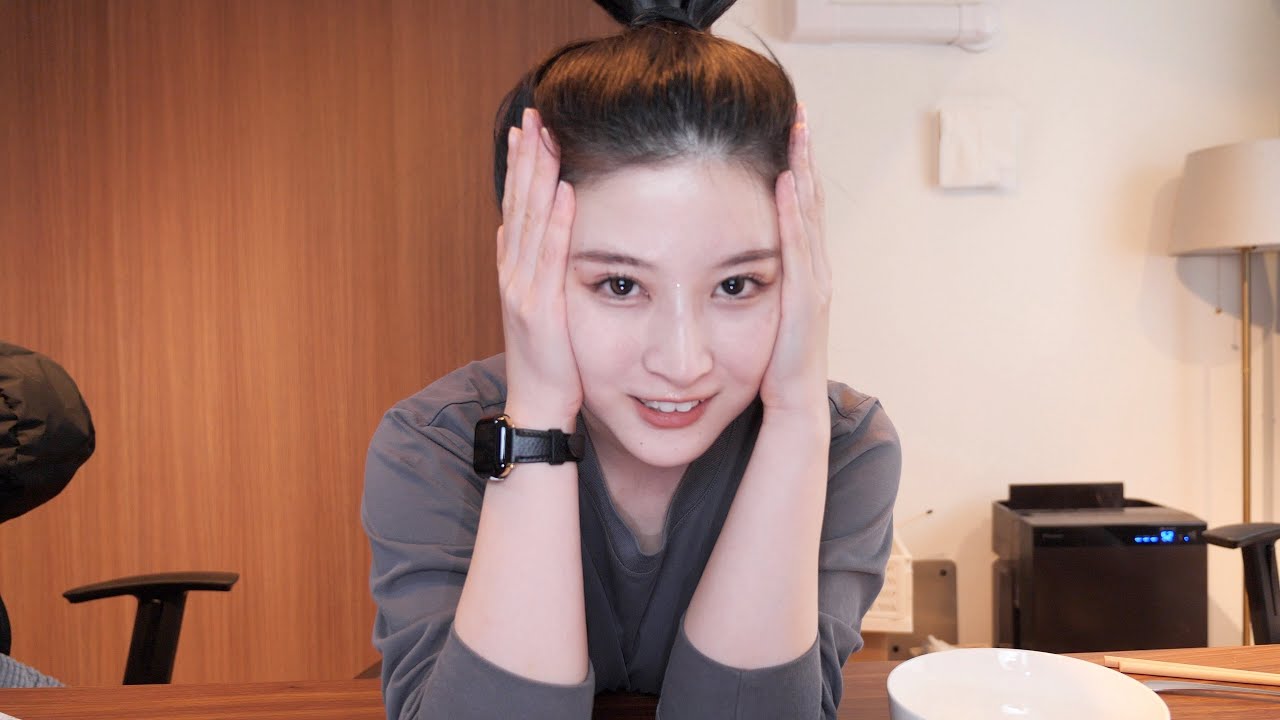 ダイエット中の昼ごはん、猫と一緒に作るよ〜