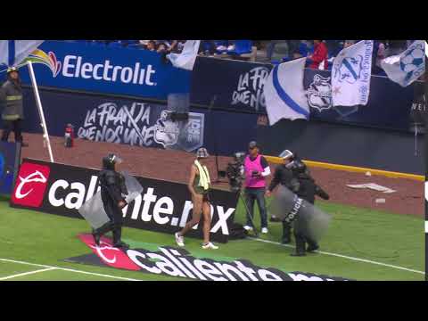 EL NEGRO DEL WHATTS EN EL CUAUHTEMOC