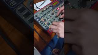 Download lagu nord tack 3 vs psr 2100 yamaha mp3