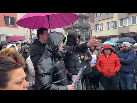 Protest u Bihaću nakon smrti mladića: Adem nije broj, ima sve u nas!