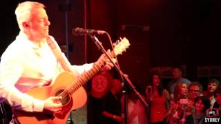 Tommy Emmanuel - Beatles Medley - Classical Gas - Live @ AIM 2013