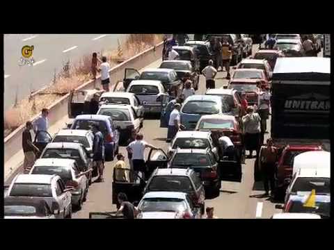 G'DAY con Geppi Cucciari 27/05/2011 - "L'Italia da amare" secondo Berlusconi