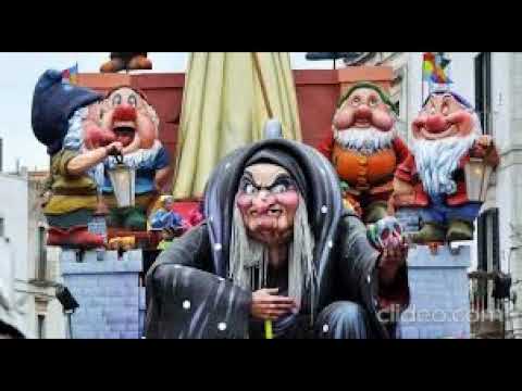 La  Sfilata Strampalata   di Thomas Scotto