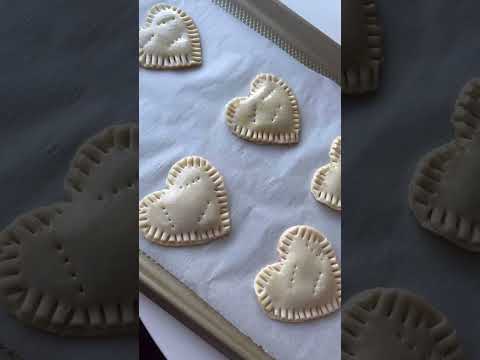 Homemade Pop Tarts!🍓 Recipe link in the comments! #poptarts #poptart #homemade #poptartrecipe