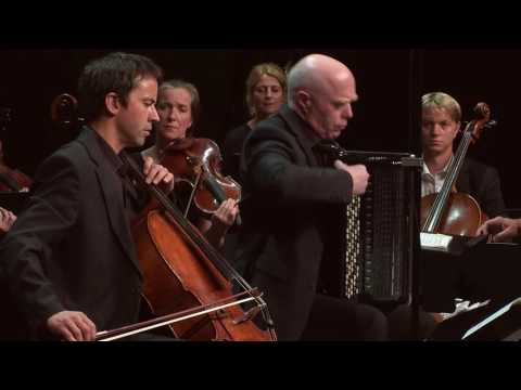 Sofia Gubaidulina: Sieben Worte for cello, bayan and strings