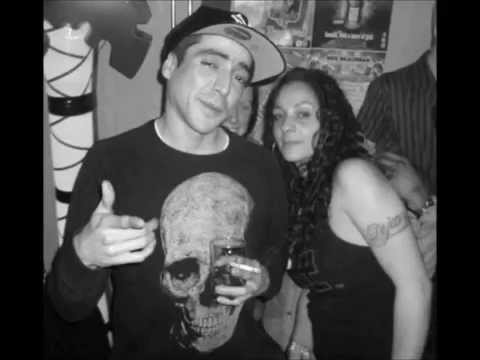 Ménage á trois(S.a Barz-Miss Dejavu Wally Hollywood)-Toch Niet