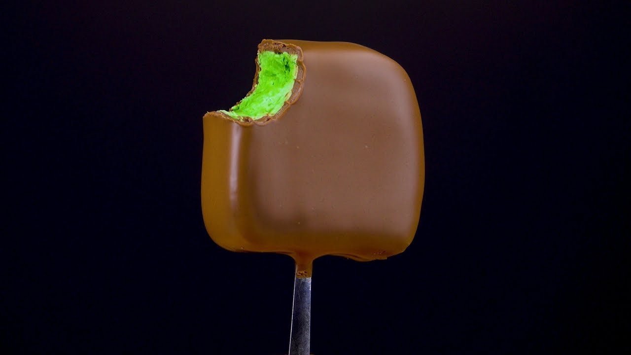 Helado de menta-chocolate. ¡Para chuparse los dedos!