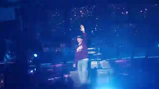 Logic performs Hallelujah