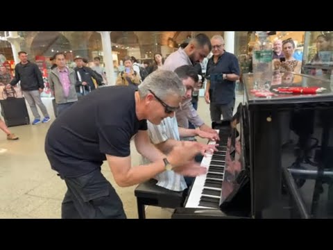 Surprise Guests Turn Up To Boogie - Piano Livestream