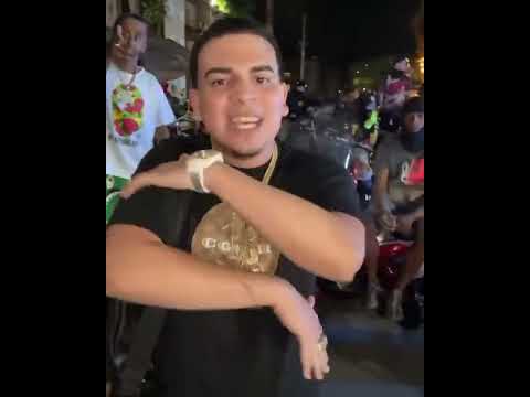 @dineropplm - ROMPE SUPER DURO CON @babyalien1111 🔥😬😬