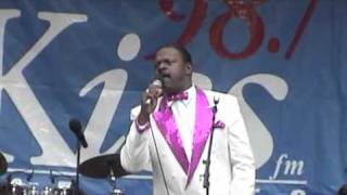 The Delfonics "Live" WTC 9/8/00 - Somebody Loves You Girl