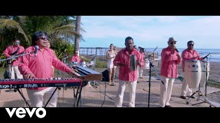 Qué Locura Enamorarme De Ti Lyrics English Translation