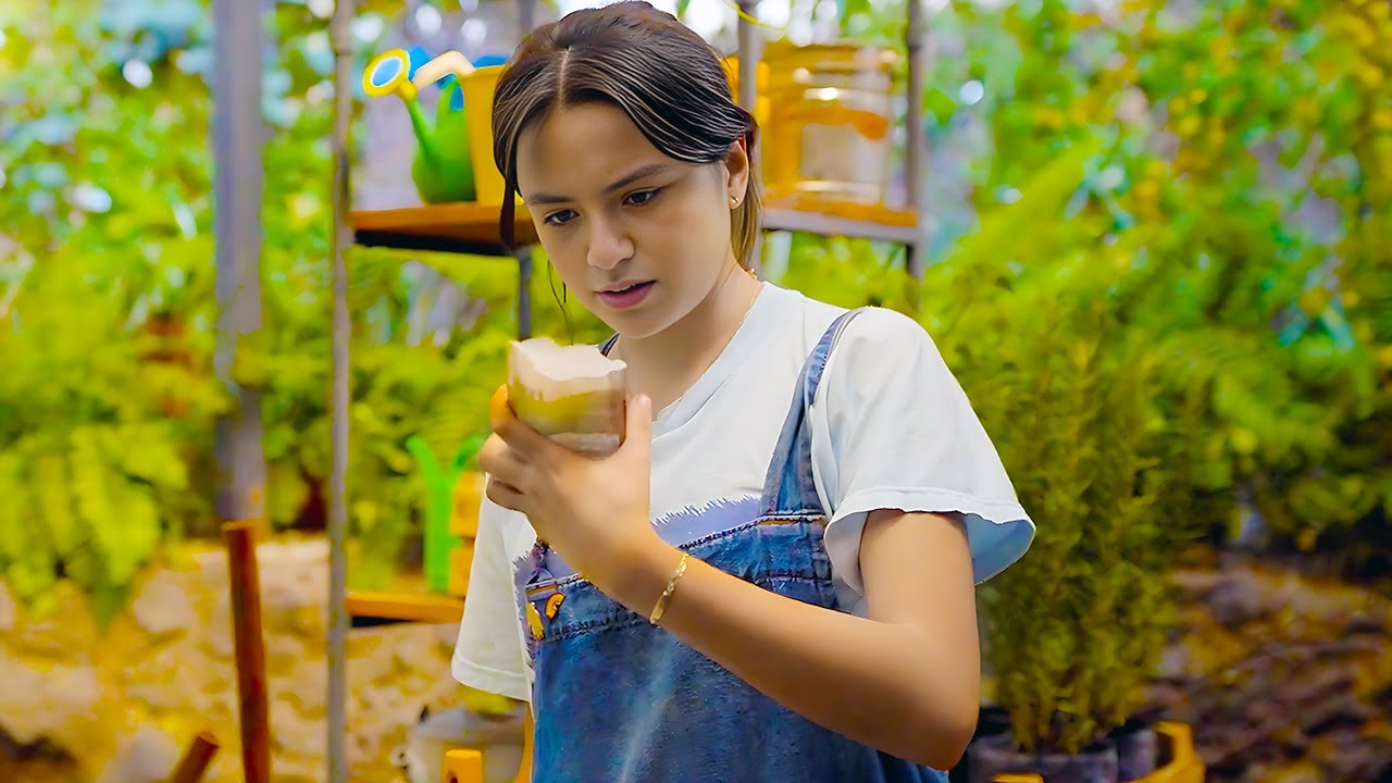 Girl Began Texting Stranger Without Realizing That He Was Actually The Popular Guy At School