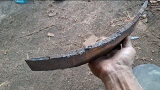 Download lagu Di kira besi plat biasa, membuat golok dari bahan tak biasa hasilnya pun luar biasa mewah dan tajam mp3